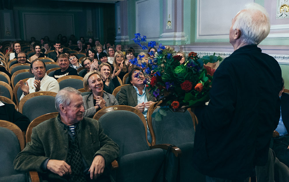 Сайт театра комиссаржевской новочеркасск. Театр Комиссаржевской Санкт-Петербург. Театр имени Комиссаржевской блокадного Ленинграда. Театр Комиссаржевской Новочеркасск.